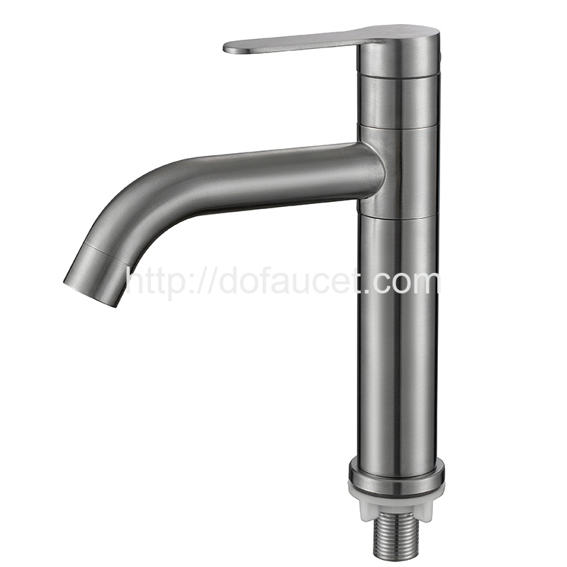 Single Cold Swivel Spout Water Tap